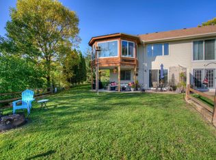 1262 Edgehill Ct, Saint Paul, MN 55109