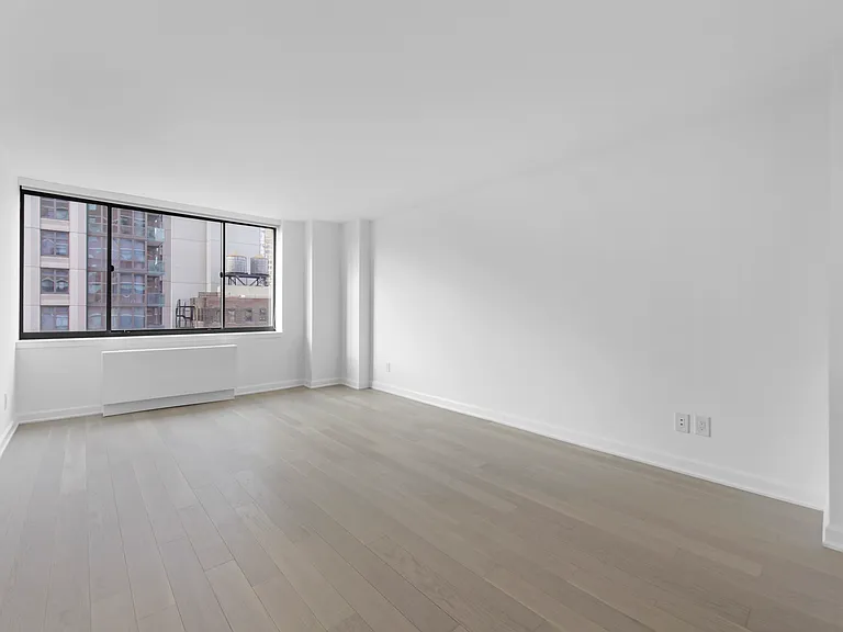 77 W 24th St #15E — Photo 9
