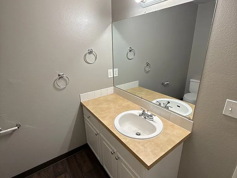 4312 Sacramento Ct NE — Photo 21