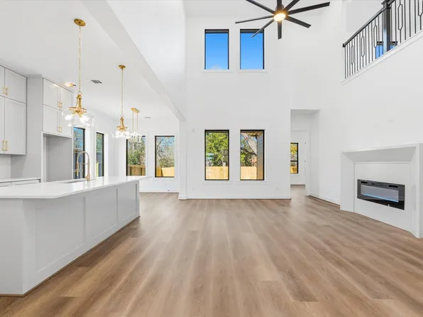 741 S Carroll St, La Porte, TX 77571