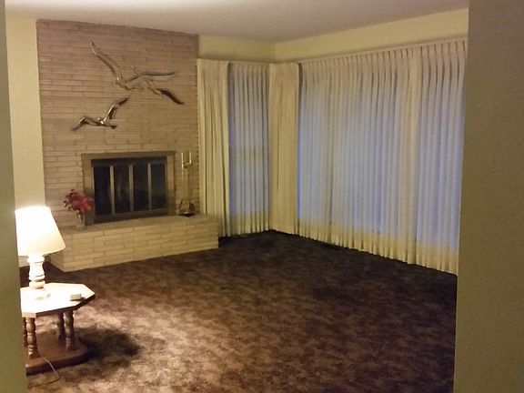 2nd image of 109  S. Elmhurst Avenue