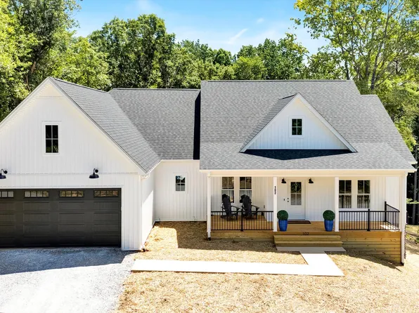 102 Twin Cove Trl, Moneta, VA 24121