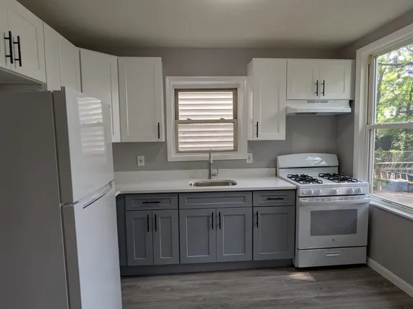 135 Wegman Pkwy #1E, Jersey City, NJ 07305