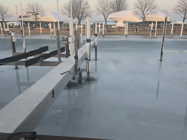 41700 Conger Bay Dr #274, Harrison Township, MI 48045