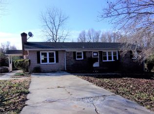 160 Leather Rd, Seagrove, NC 27341