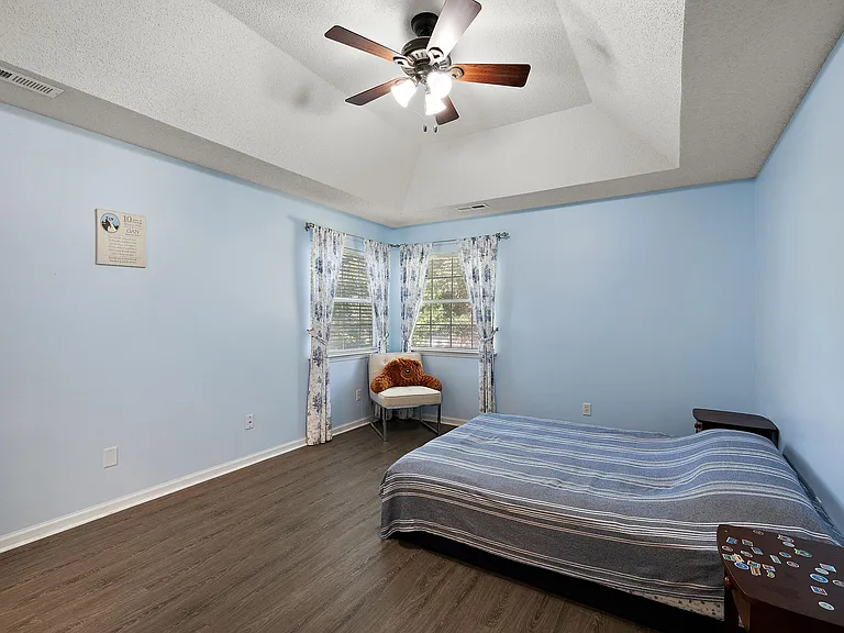 1379 Center Lake Dr — Photo 11