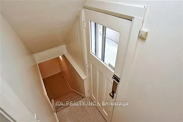 23 Bowood Ave — Photo 15