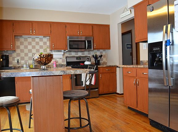 4th image of 14801 Holly Ct