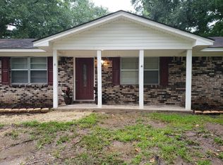 6 White Oak Dr, Hattiesburg, MS 39402