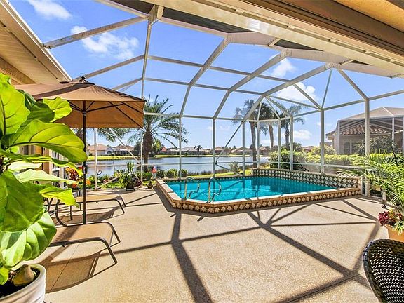 4th image of 719 Silk Oak Dr