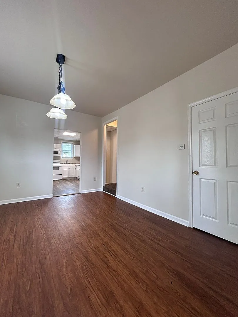 3 bedroom, 1 bath, 2 story half double house — Photo 1