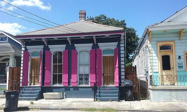 1st image of 924 Marigny St