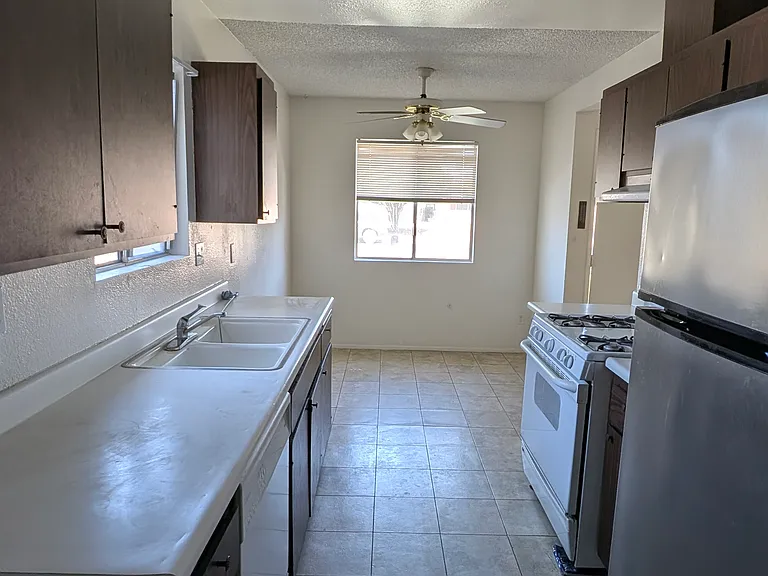 2385 San Pedro Ave — Photo 6