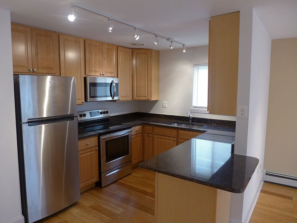 1st image of 428 S Scoville Ave Rear 4B