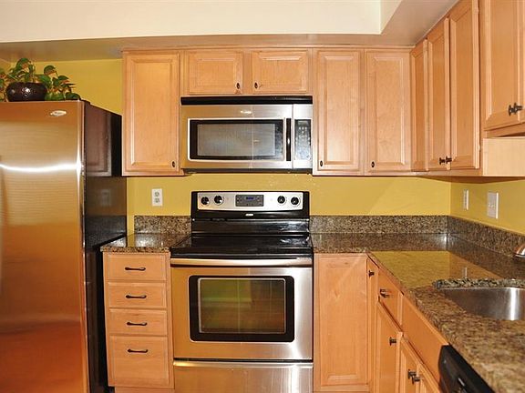 4th image of 6159 Gardenia Ct