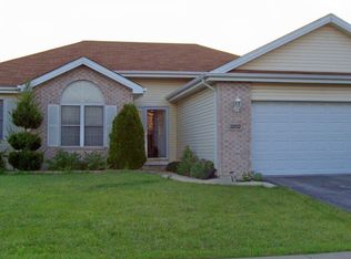 3202 Sandy Ridge Dr, Steger, IL 60475