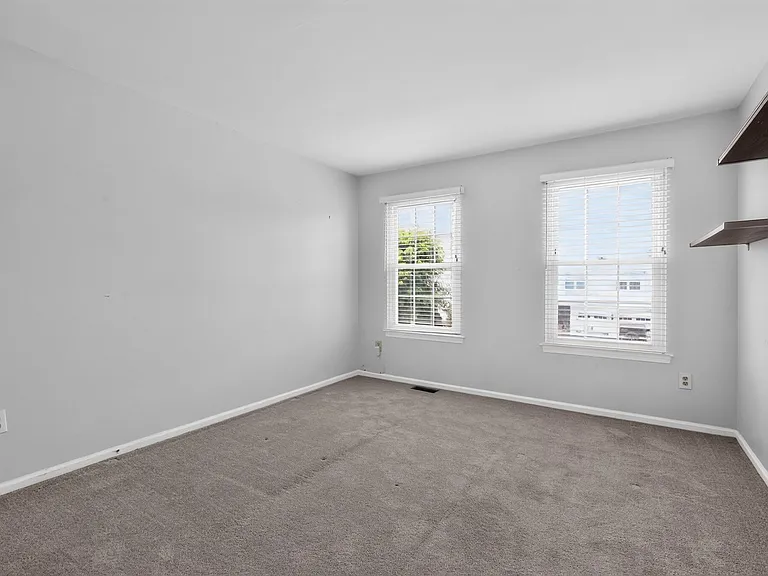 402 Candlewood Way — Photo 29