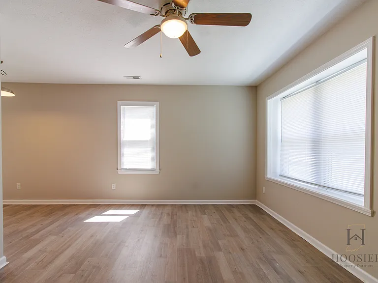 5838 Greenfield Ave — Photo 3