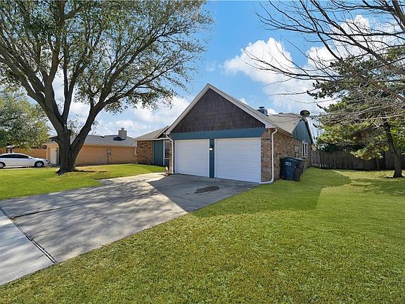 2nd image of 10225 Lone Pine Ln