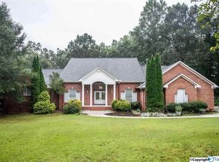 200 Villa Grande Dr, Albertville, AL 35950