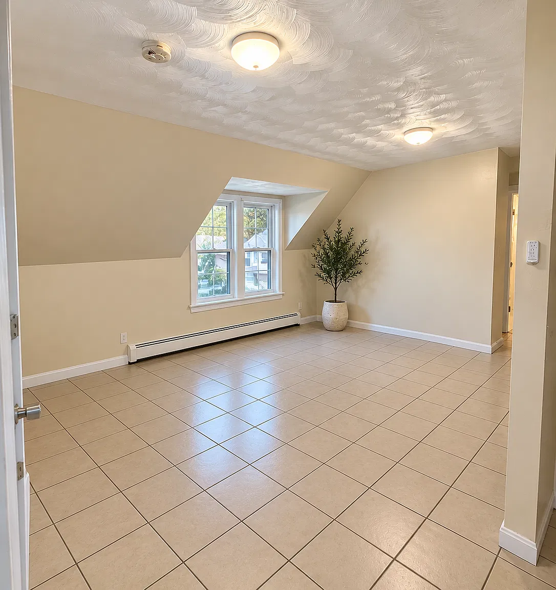 3 bed, 1000 sqft, $2,000 — Photo 3