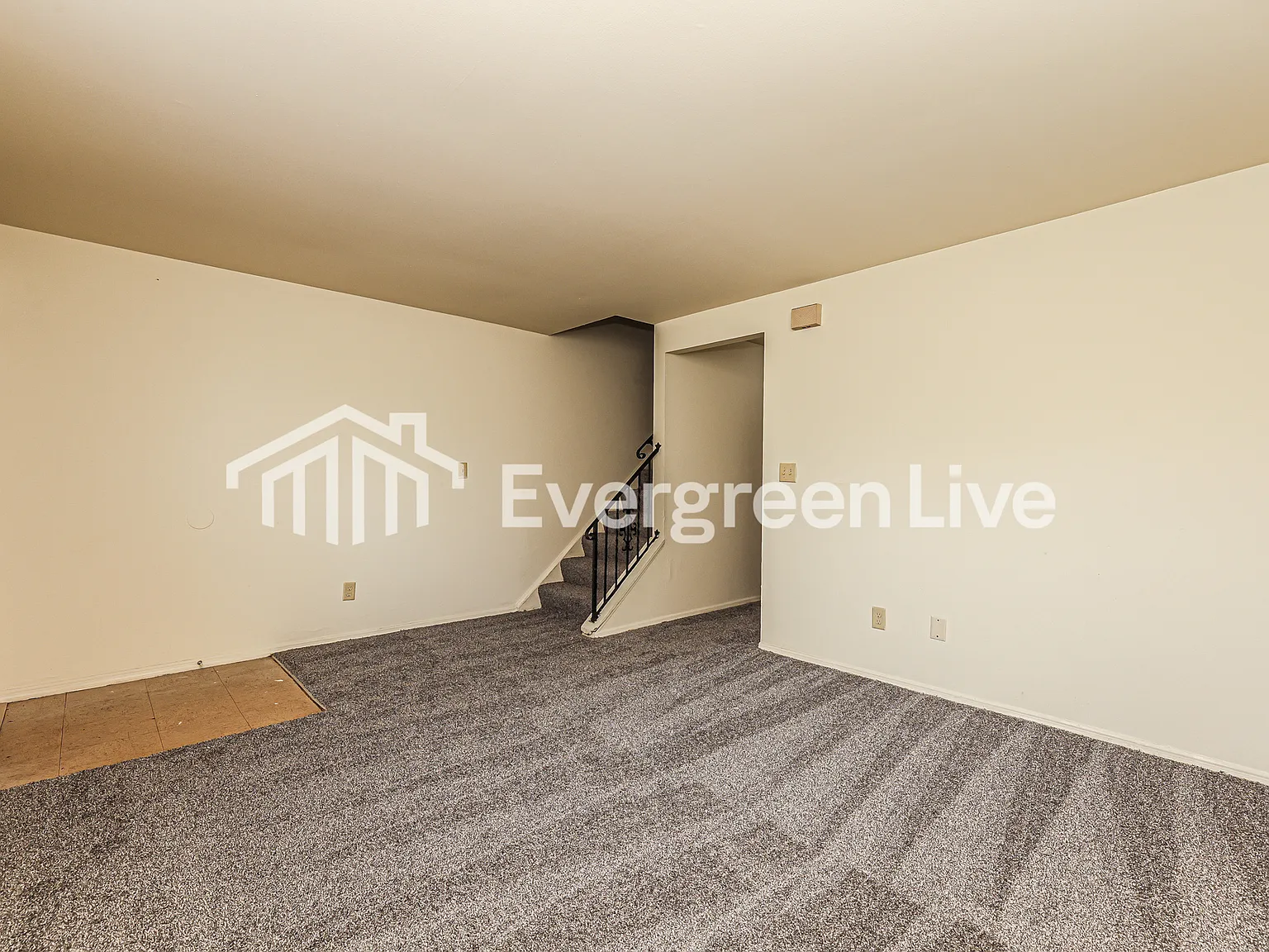 2 bed, 1.5 bath, 1094 sqft, $895 — Photo 4