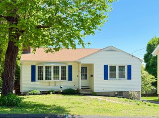 102 Ridgewood Ave, Stamford, CT 06907