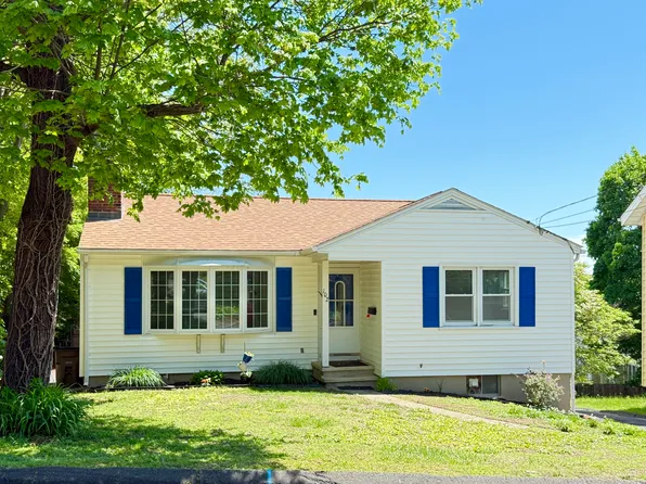 102 Ridgewood Avenue, Stamford, CT 06907