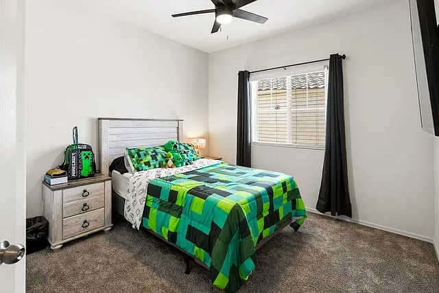 4 bed, 2137 sqft, $2,900 — Photo 2