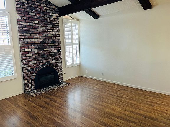 3rd image of 2374 Glen Ellen Cir