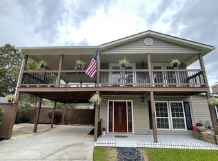 906 W Lakeshore Dr, Carriere, MS 39426