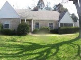 405 Chenoweth Ln, Druid Hills, KY 40207