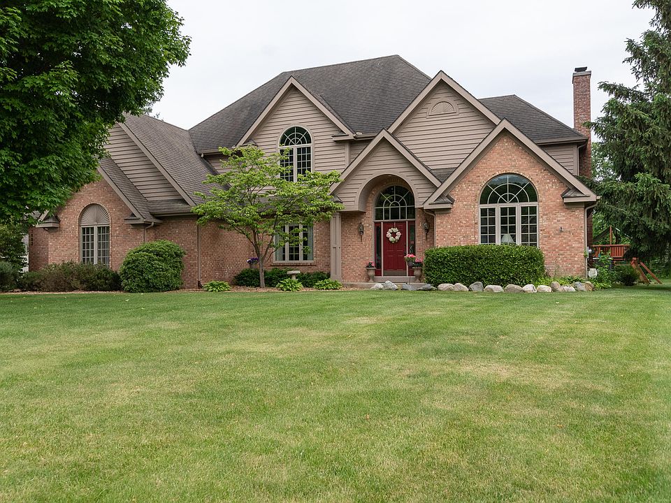 1st image of 3683 Bellflower Dr