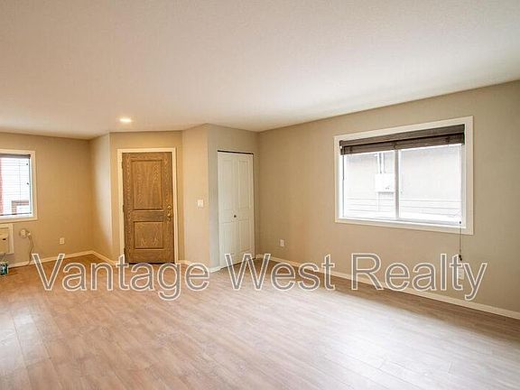 5th image of 675C Christleton Ave