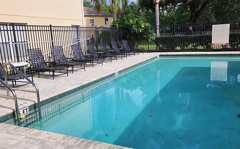 4514 Limerick Dr — Photo 33