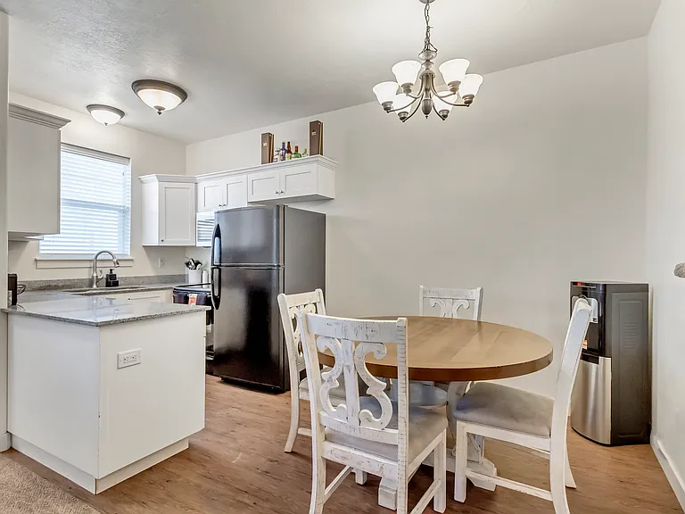 1807 E Cosmos Dr #F6 — Photo 4
