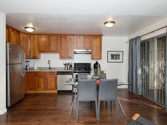 4th image of 1357 Lombard St #202