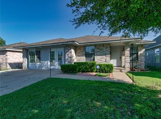 3615 Canada Dr, Dallas, TX 75212