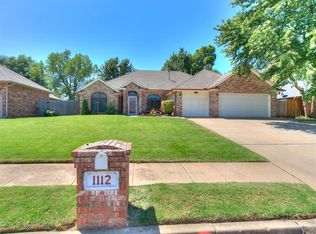 1112 Lambeth Dr, Edmond, OK 73003