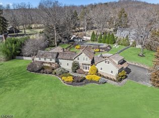 28 E Main St, Mendham, NJ 07945