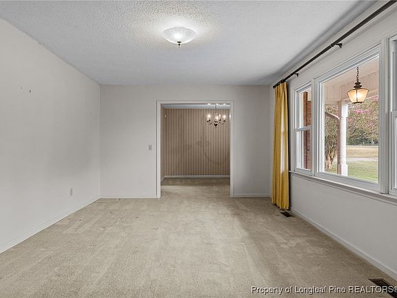4th image of 241 Hight Rd