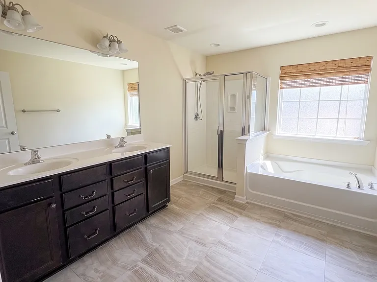 134 Mission Way — Photo 4