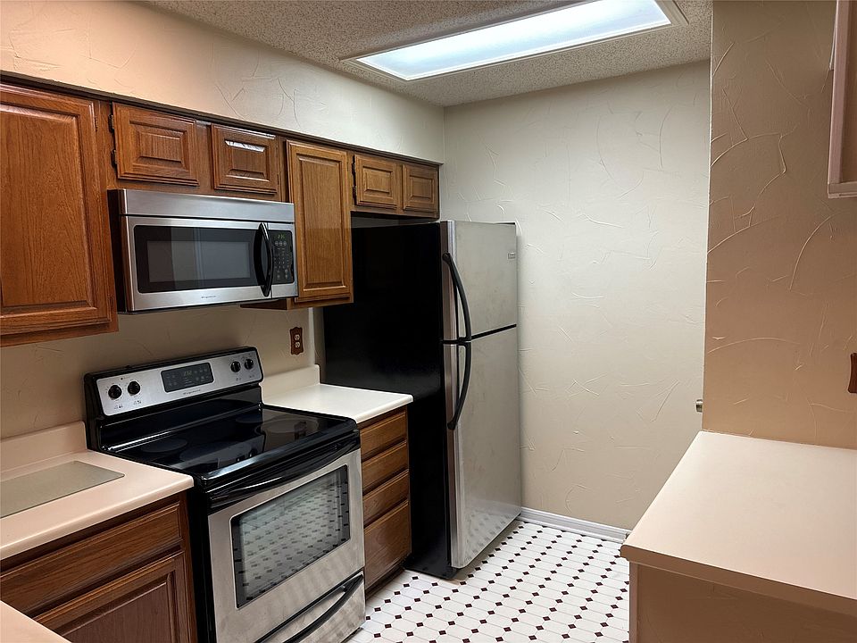 1st image of 1201 Harwell Dr APT 215