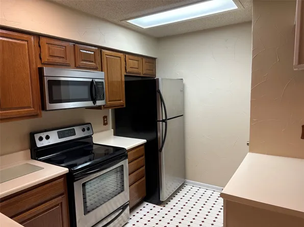 1201 Harwell Dr APT 215, Arlington, TX 76011