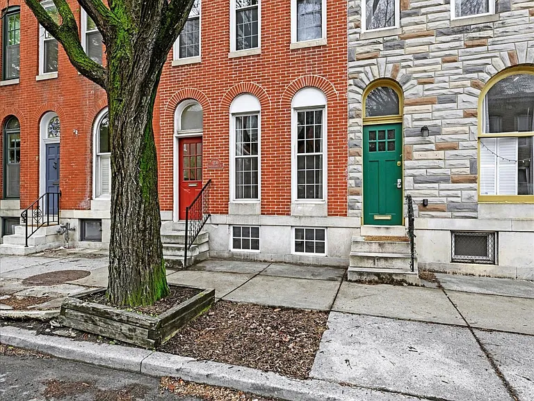 1230 S Charles St — Photo 2