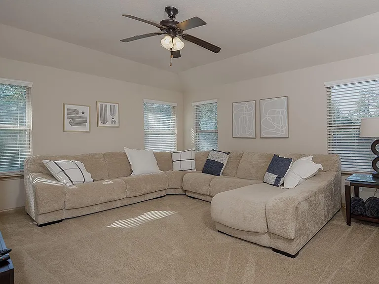 222 Hawkhurst Ct — Photo 19