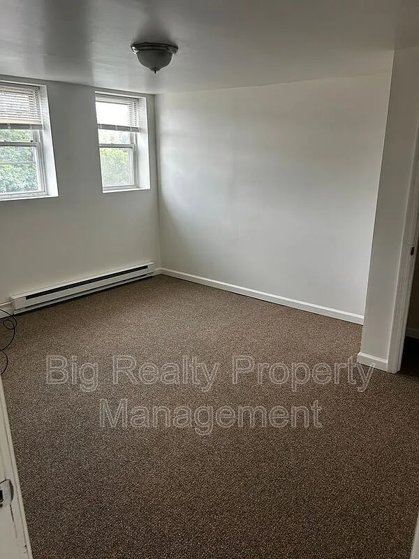 1 bed, 1.0 bath, $1,095 — Photo 3