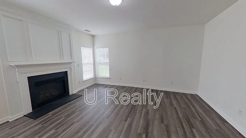 4 bed, 2.5 bath, 2175 sqft, $2,395 — Photo 4