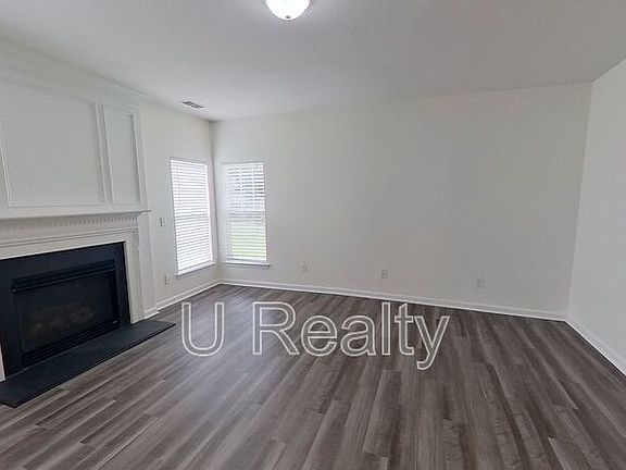 4th image of 2014 Rosewater Ln