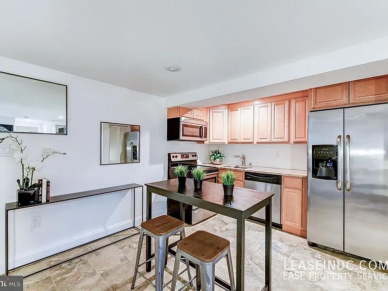 31 T St NW #B — Photo 4